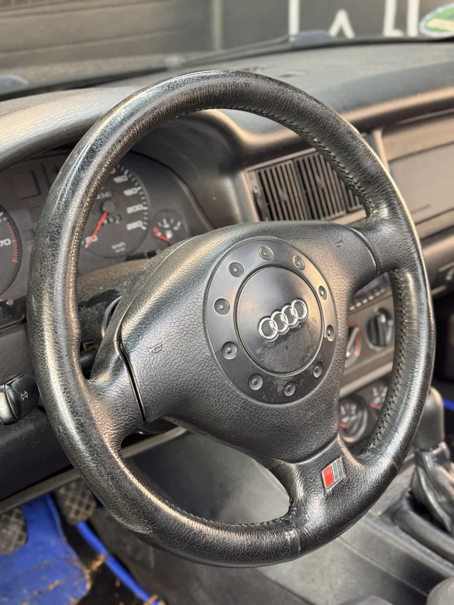 Audi · Lenkrad vorher / nachher – vorher